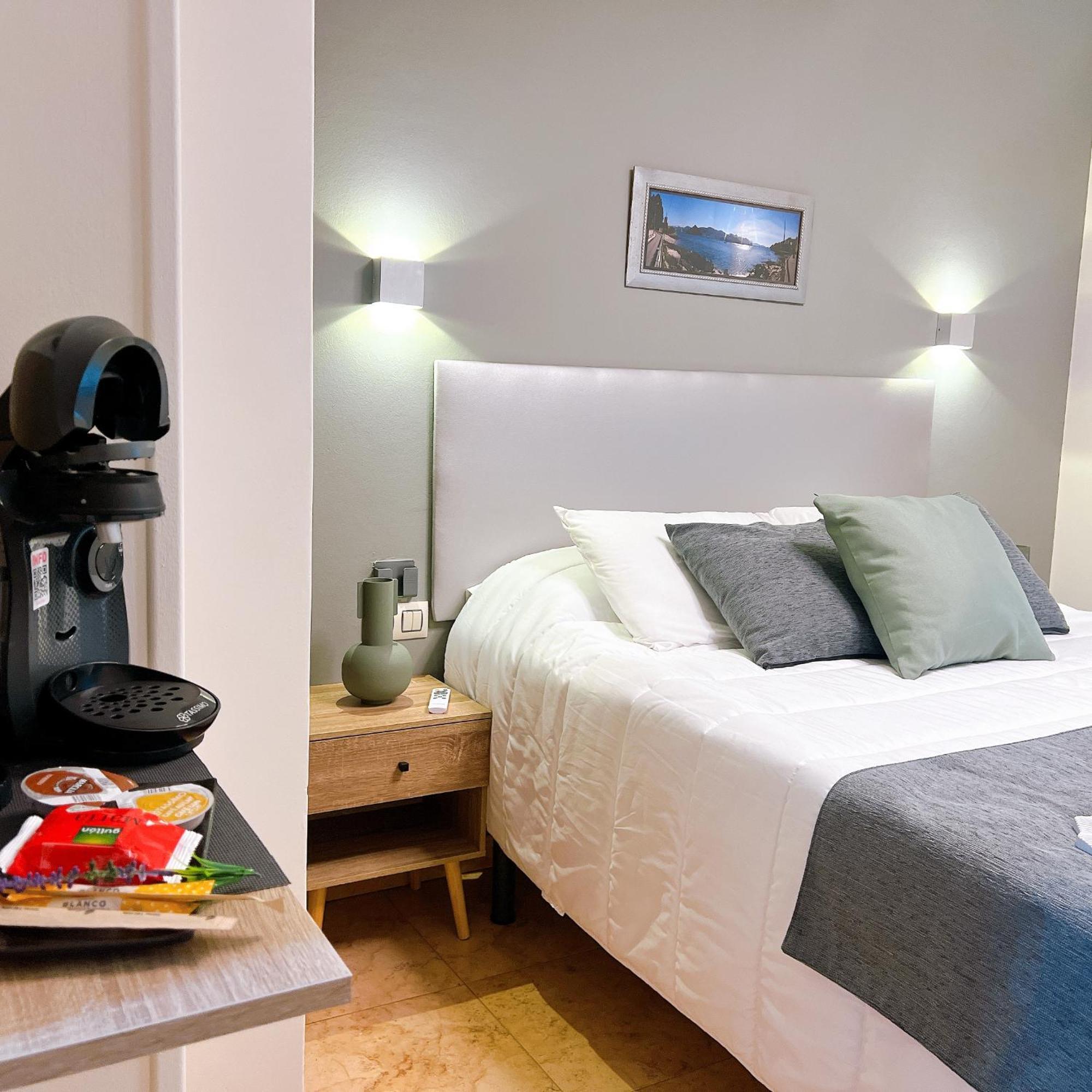 Hotel Marea ポイオ エクステリア 写真
